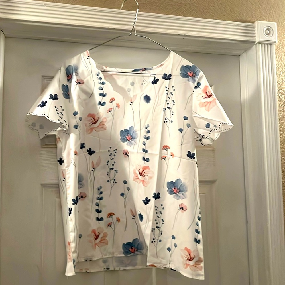 Cute light shirt that goes with everything